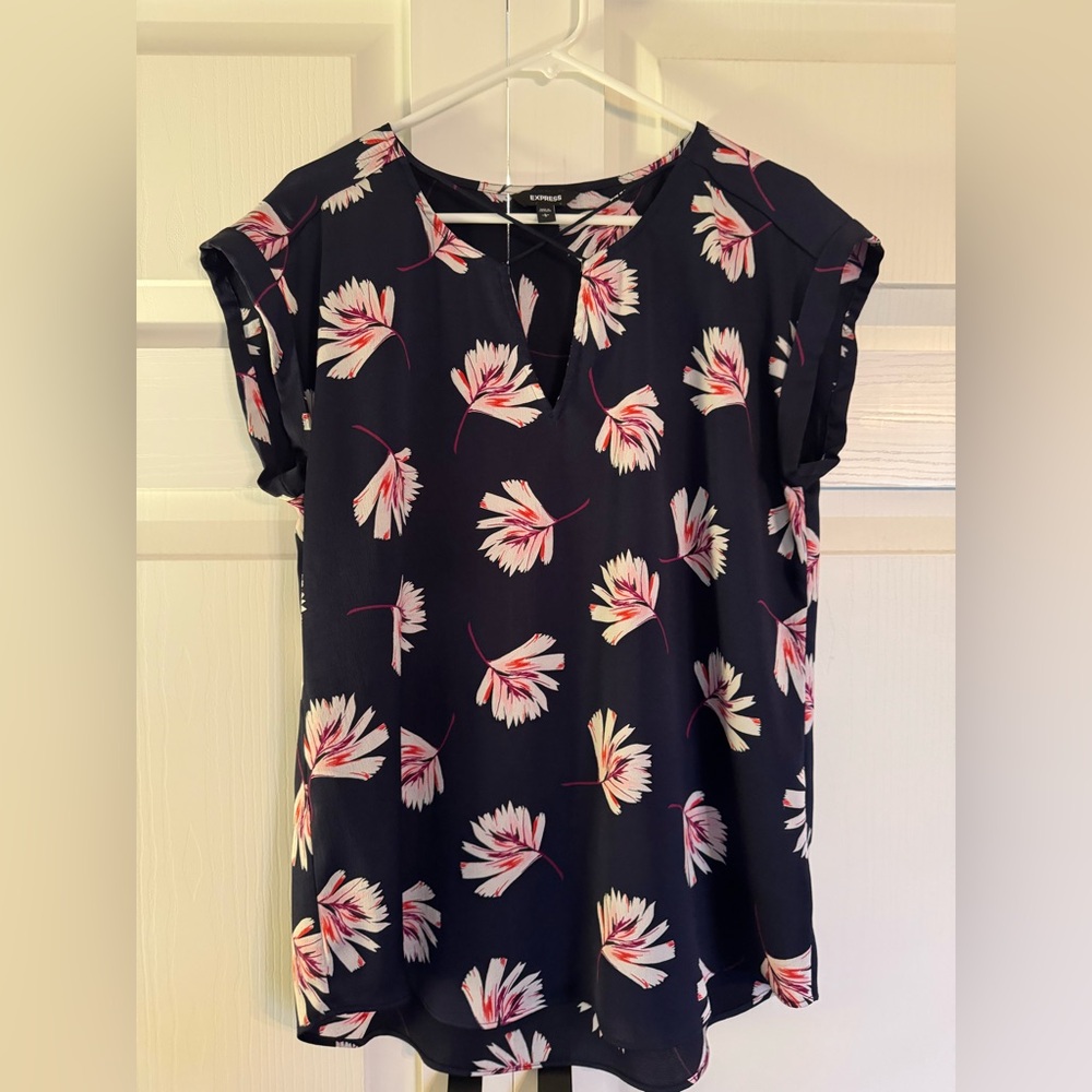 Express Silk Blue Flower Print Keyhole Detail Women’s Blouse